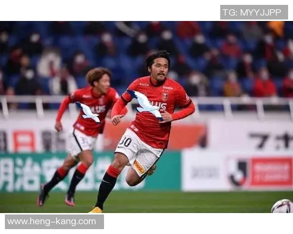 广岛与浦和精彩对决比赛视频回顾及精彩瞬间分析